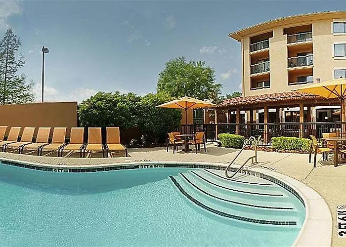 Courtyard Worth I-30 West Near Nas Jrb