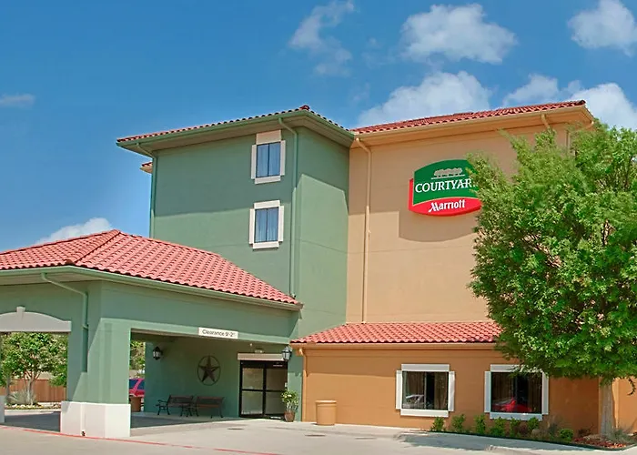Courtyard Worth I-30 West Near Nas Jrb Hotel 3*